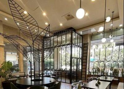 کافه درخت مشهد: راهنمای جامع آدرس، منو و تجربه بی نظیر کافه گردی در بلوار محمدیه کافه درخت مشهد: راهنمای جامع آدرس، منو و تجربه بی نظیر کافه گردی در بلوار محمدیه